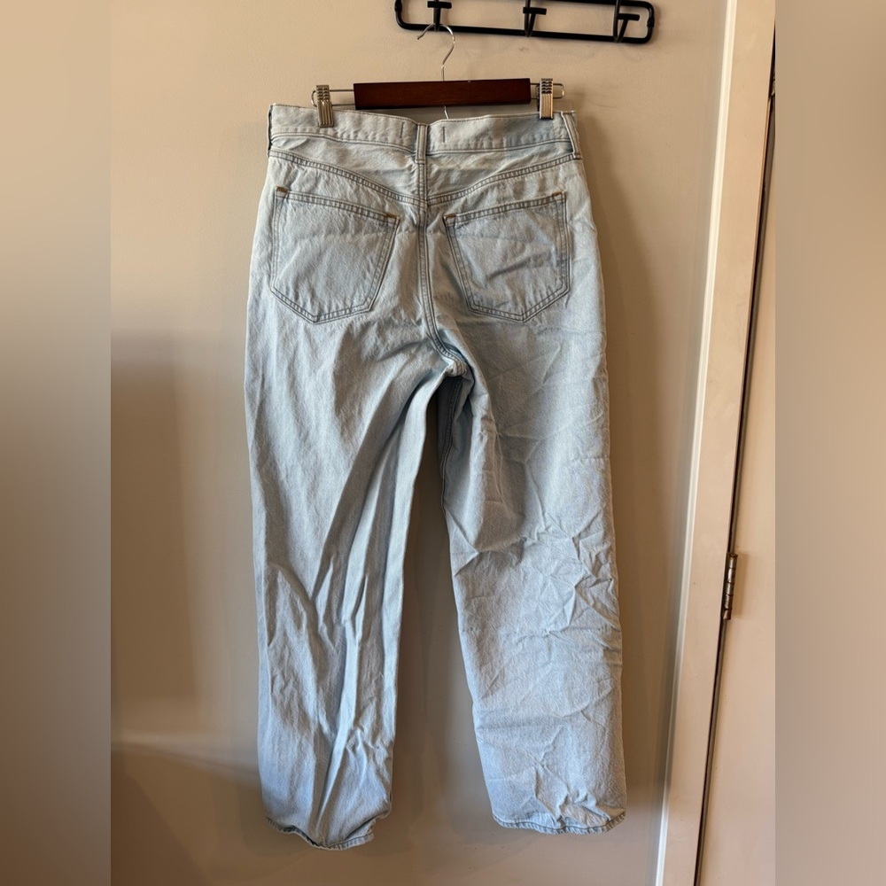 Abercrombie & Fitch High Rise Loose Jean - Picture 8 of 9